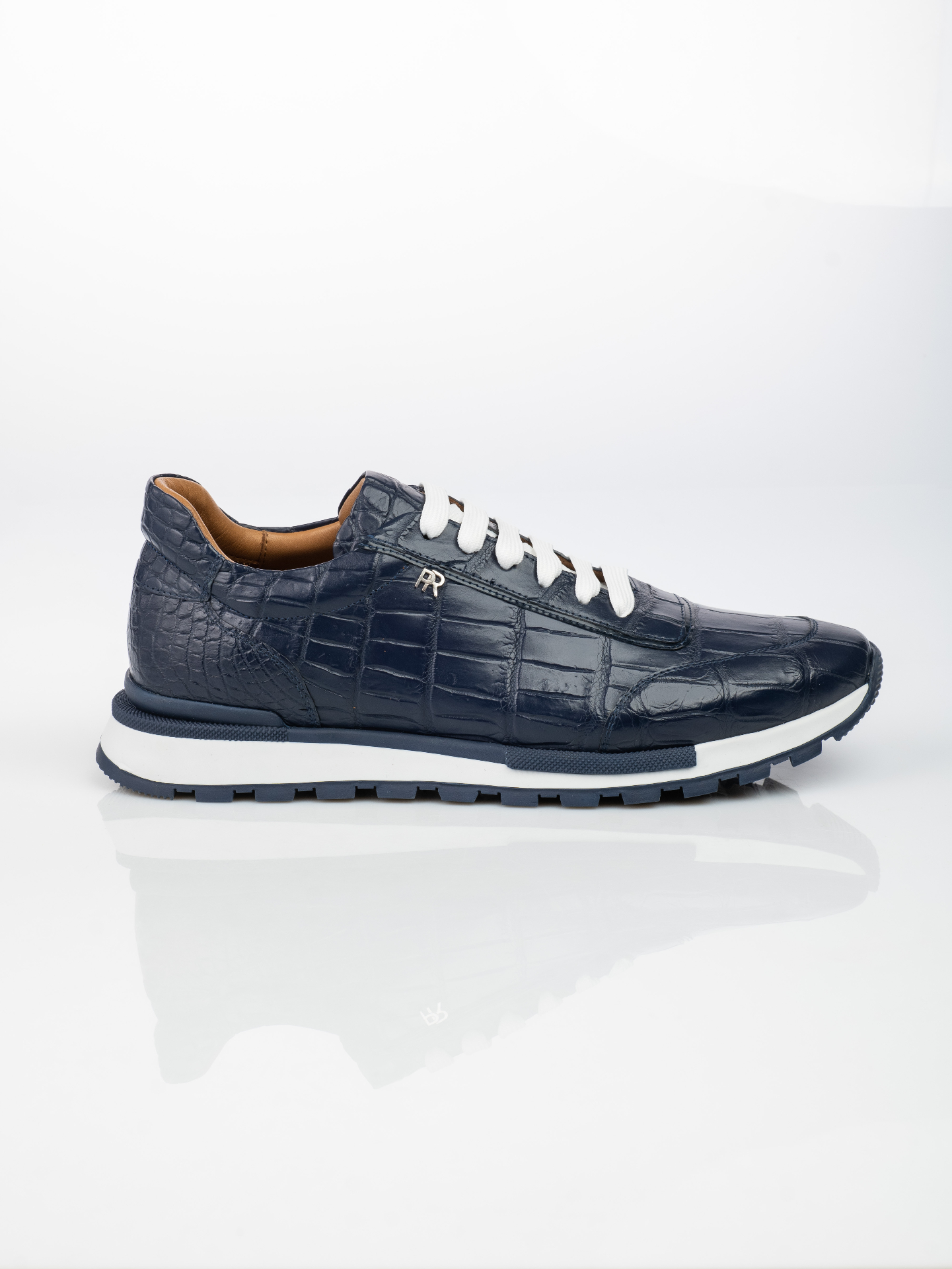 Navy Sovereign Runner