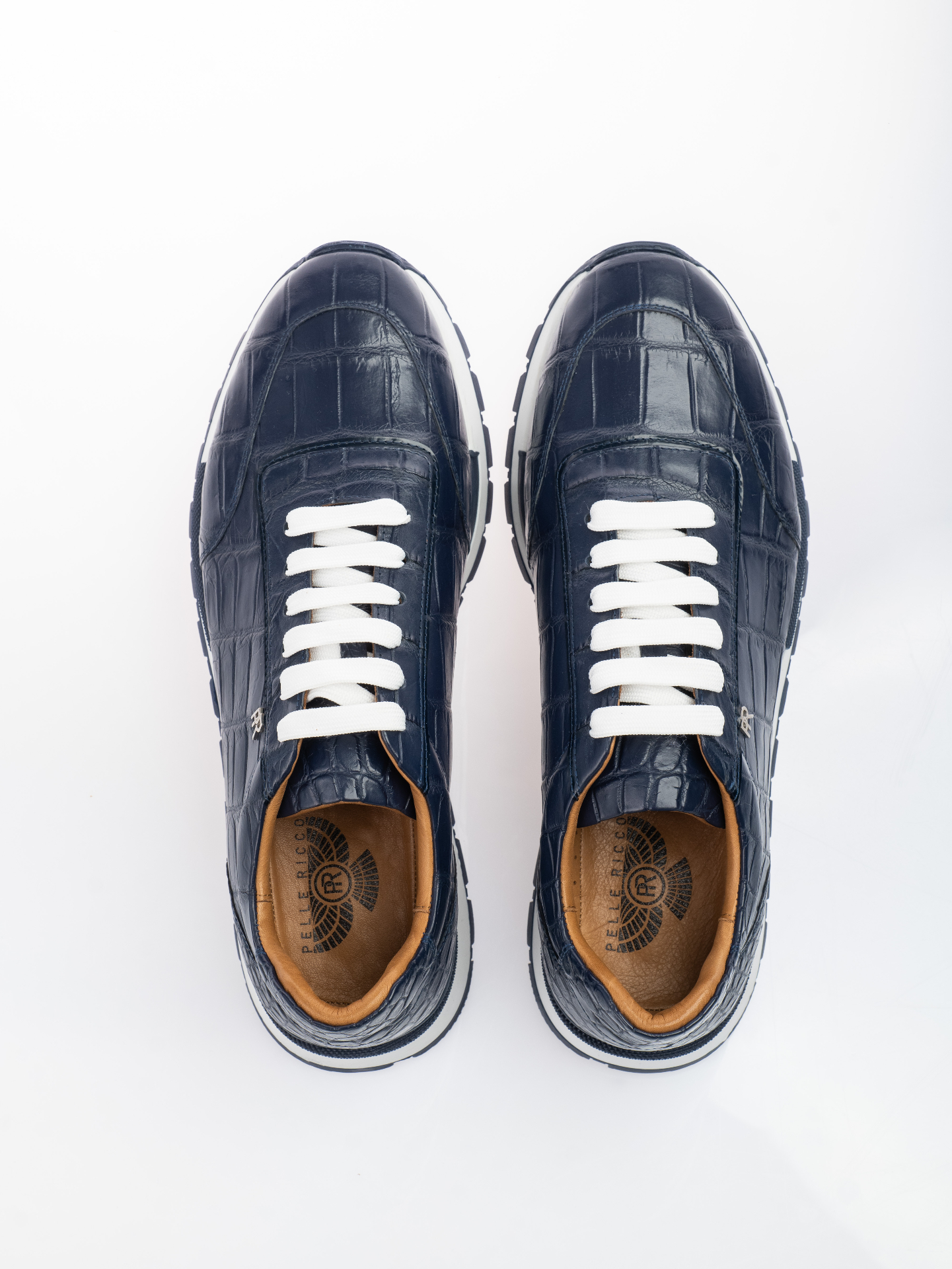 Navy Sovereign Runner view 3