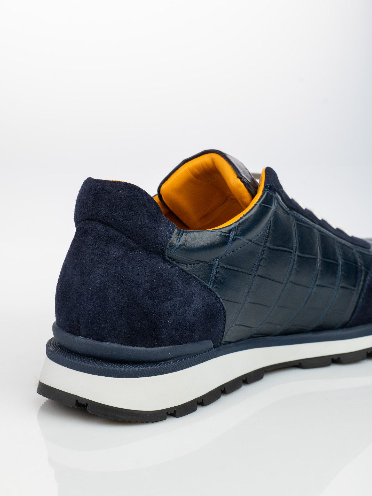 Navy Runner view 2